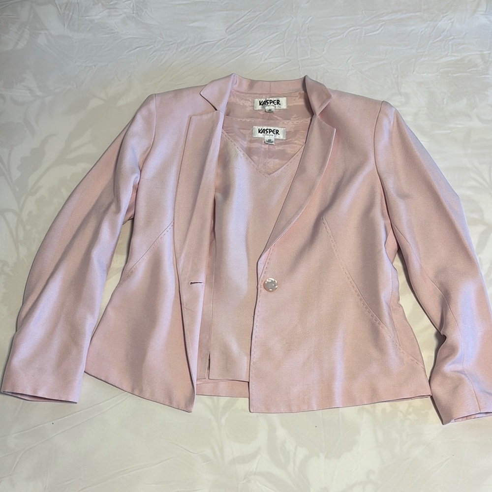 Kasper Pink Blazer with Textured Open-Front Design